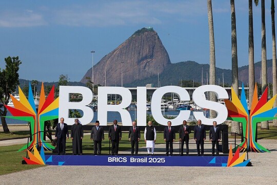 BRICS Expansion 2025: How Asia's New Economic Bloc Threatens US Dollar Dominance